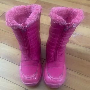 Joe Fresh snow boots 8